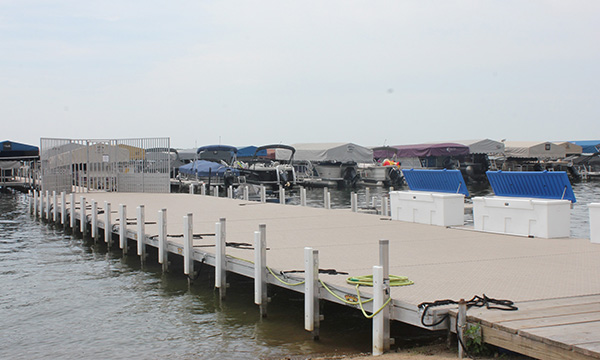 Beach-King-Commercial-Dock-Systems